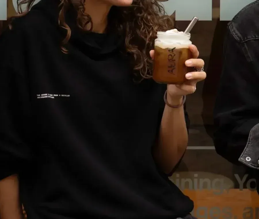 Aura Wellness Bar — functional smoothies and cold-pressed juices in Lisbon